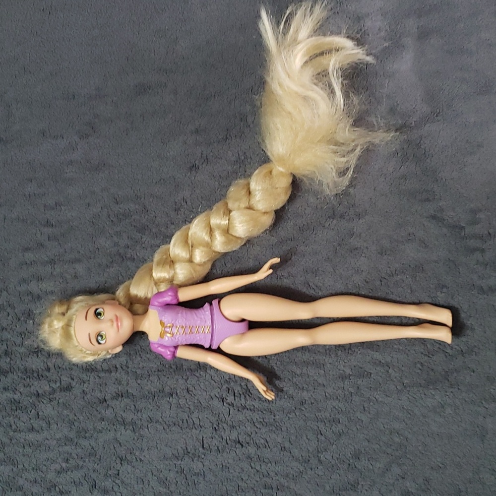 DISNEY DOLL